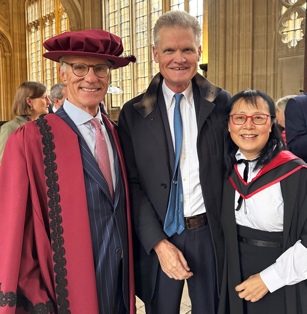 From left: Edward McDermott, Chairman of the Ludwig Institute’s Board of Directors; Sir John Bell, trustee of the Ludwig Institute for Cancer Research Charitable Trust; and Xin Lu, director of Ludwig Cancer Research Oxford
